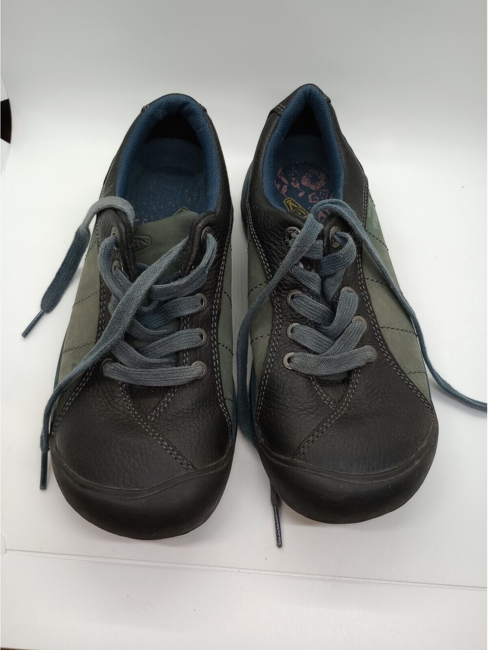 Keen Women's Size 6.5 Sneakers 206